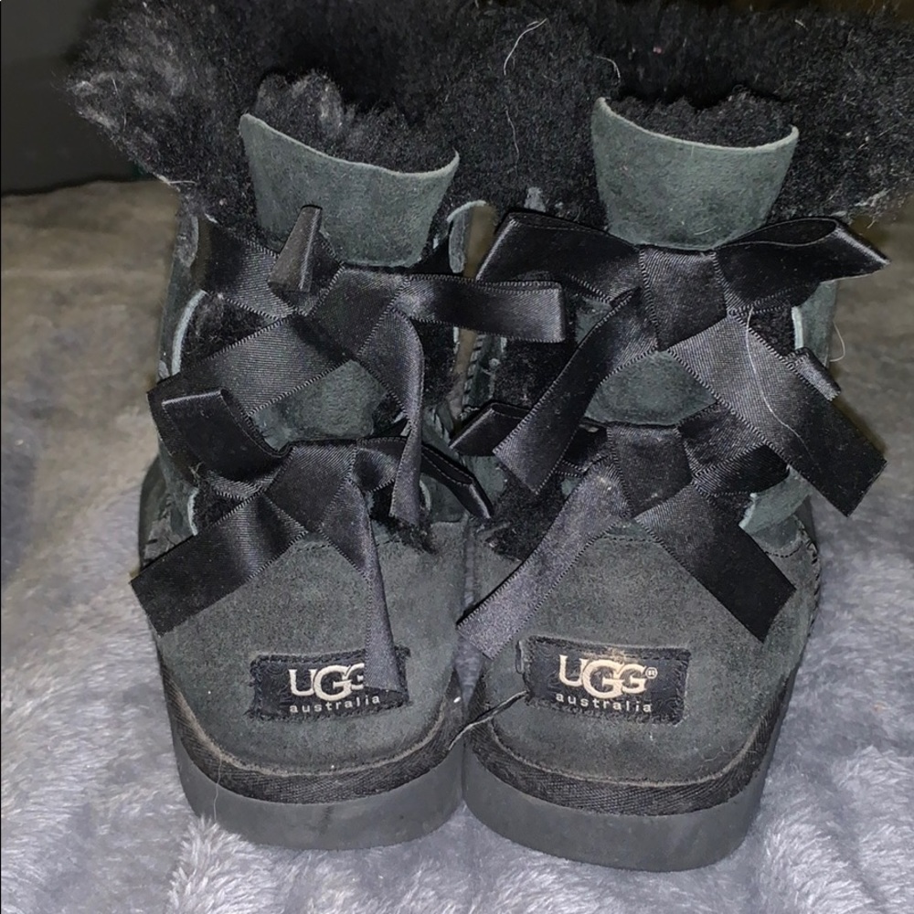 Ugg bailey bow boots size 4 women’s